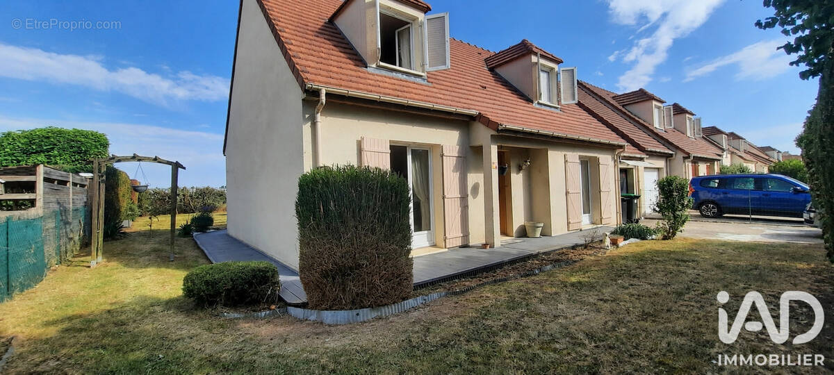 Photo 1 - Maison à LE PLESSIS-PATE