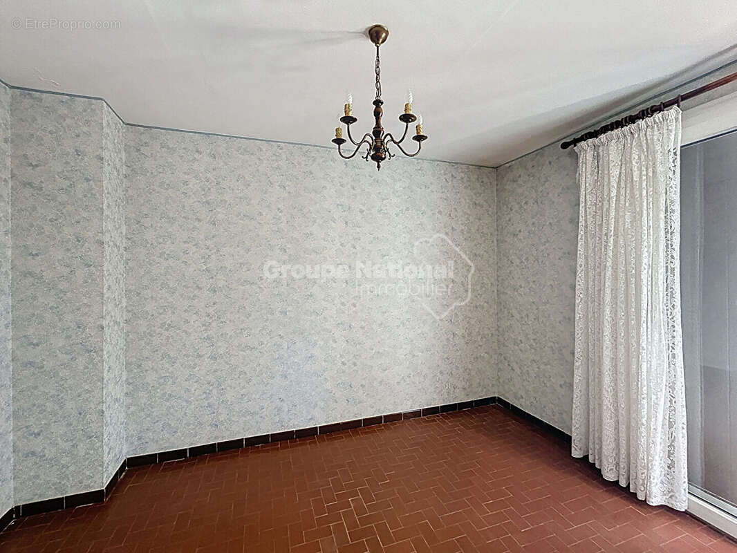 À vendre : maison mitoyenne familiale dans un quartier calme. - photo 9