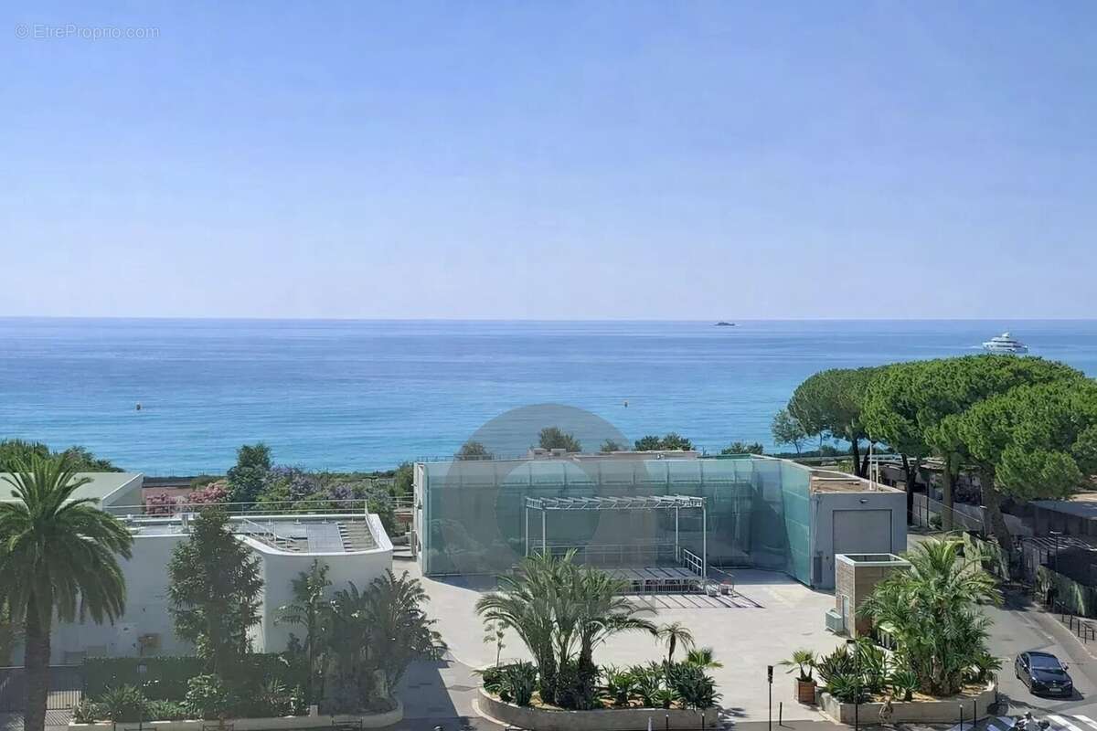 Appartement à ROQUEBRUNE-CAP-MARTIN