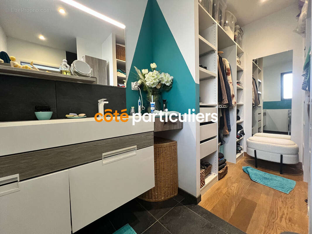 Maison et Gîte Mesnil Roc'H 7 pièces 205 m2 - photo 11