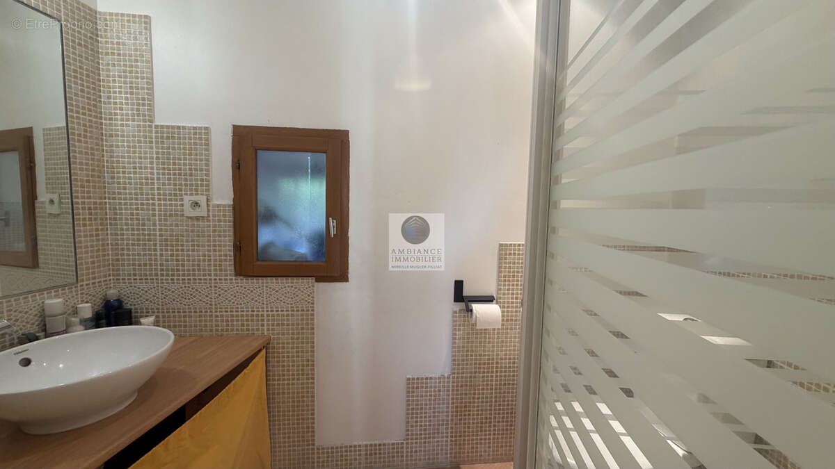 Maison à ETOILE-SUR-RHONE