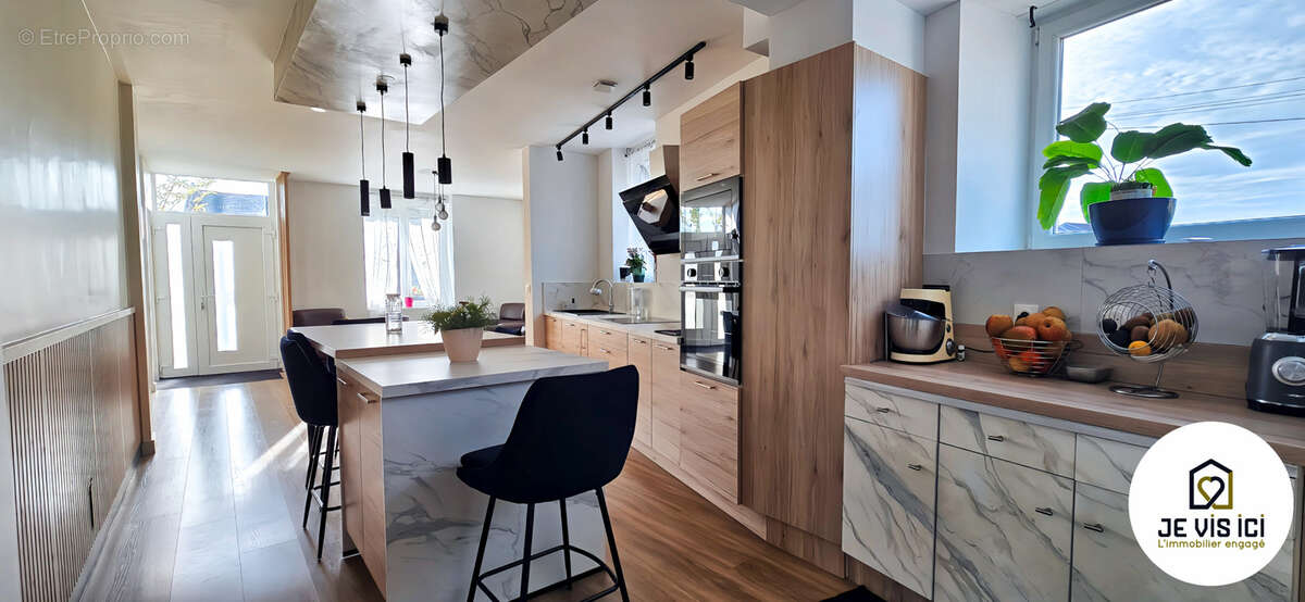 Maison à HALLENNES-LEZ-HAUBOURDIN