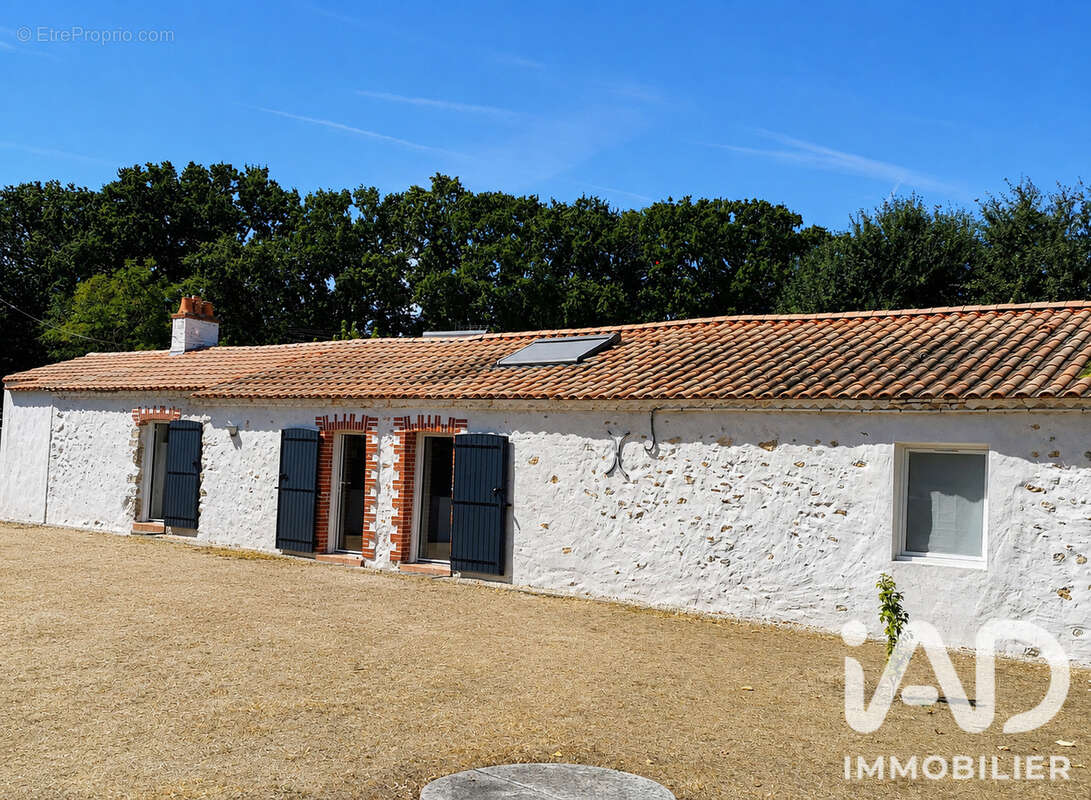 Maison 132 m² à Challans  - photo 2