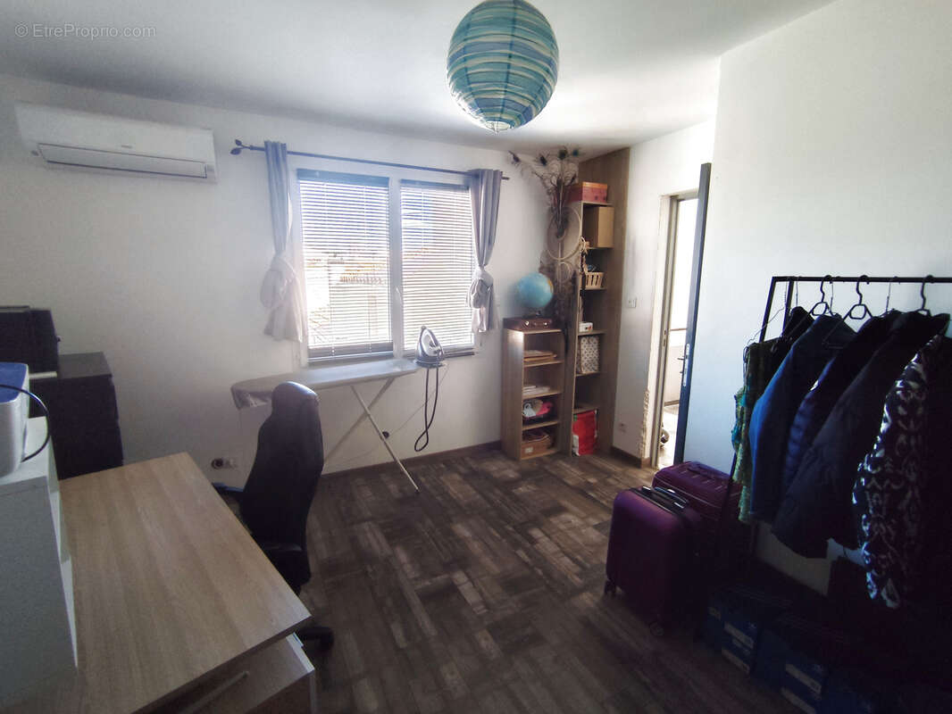 Maison à SAINT-GENIS-DES-FONTAINES