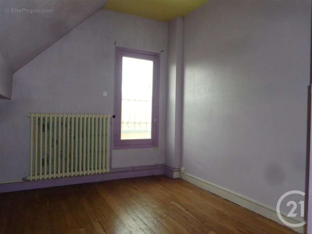 Maison à PONT-SUR-YONNE