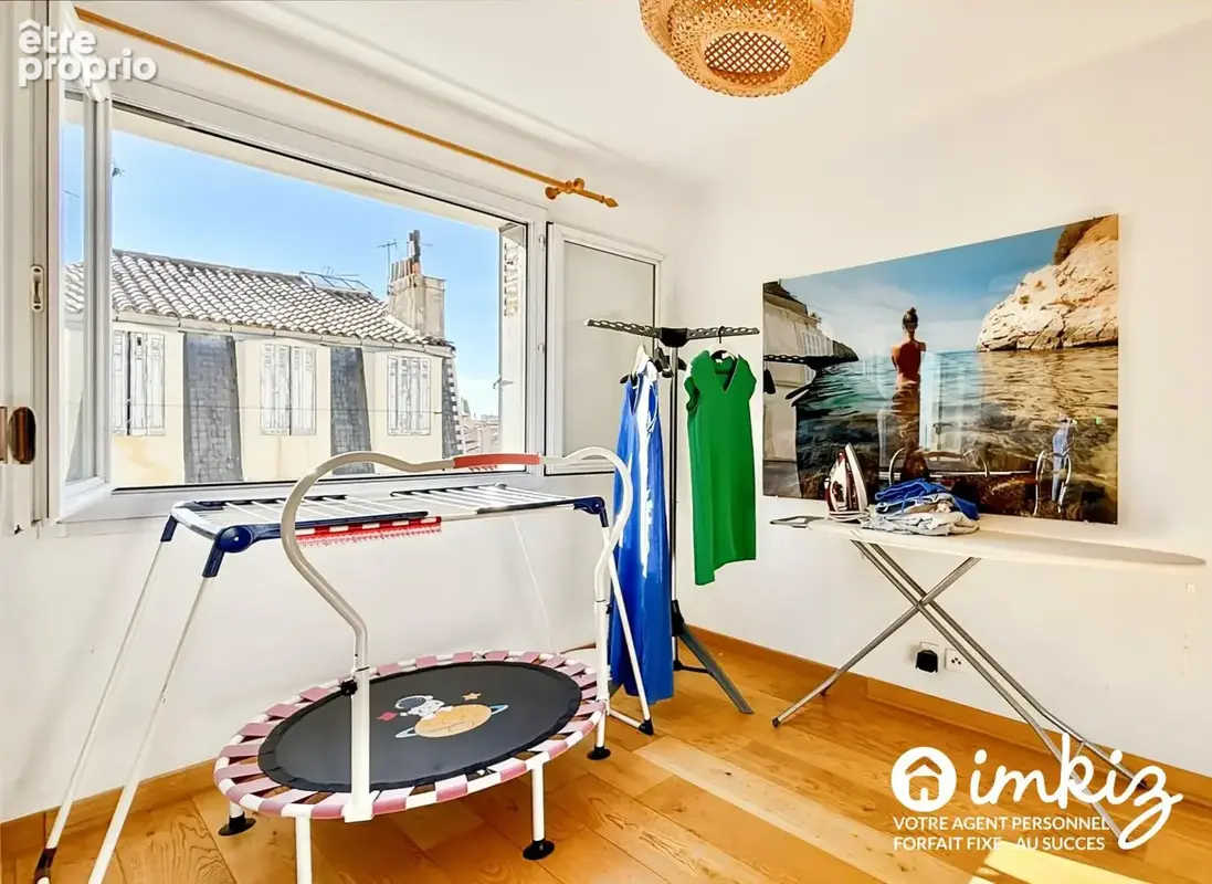 Vaste T4 lumineux Rue des Tyrans - photo 10