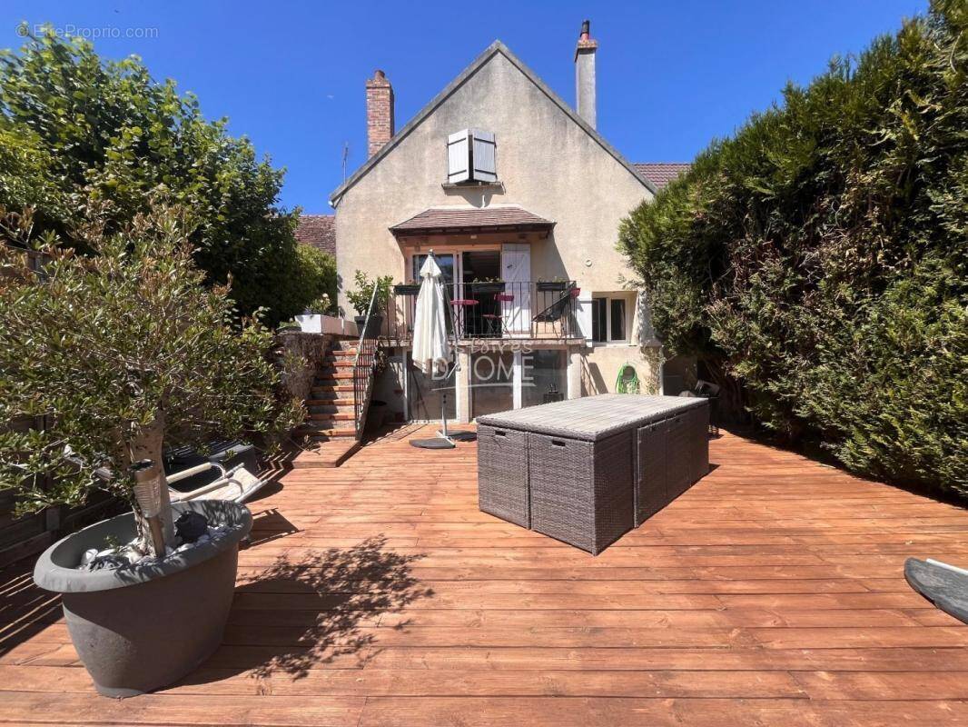 Maison à COURPALAY