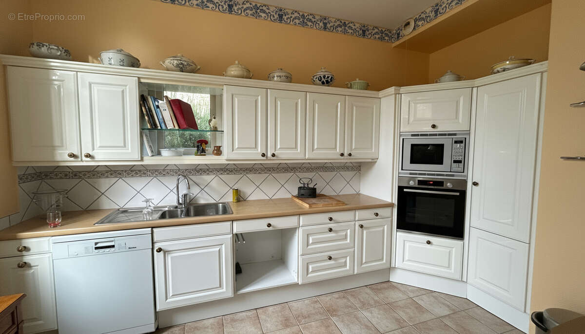 Maison à AZAY-LE-RIDEAU