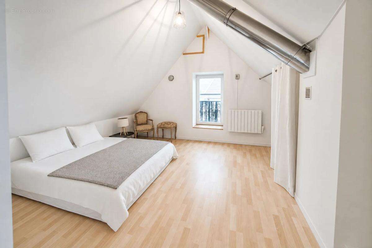 Vaste maison ancienne de 115 m² à Villerable - photo 6