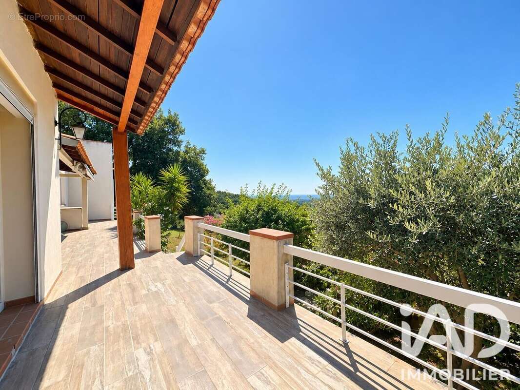 Photo 4 - Maison à LES ANGLES