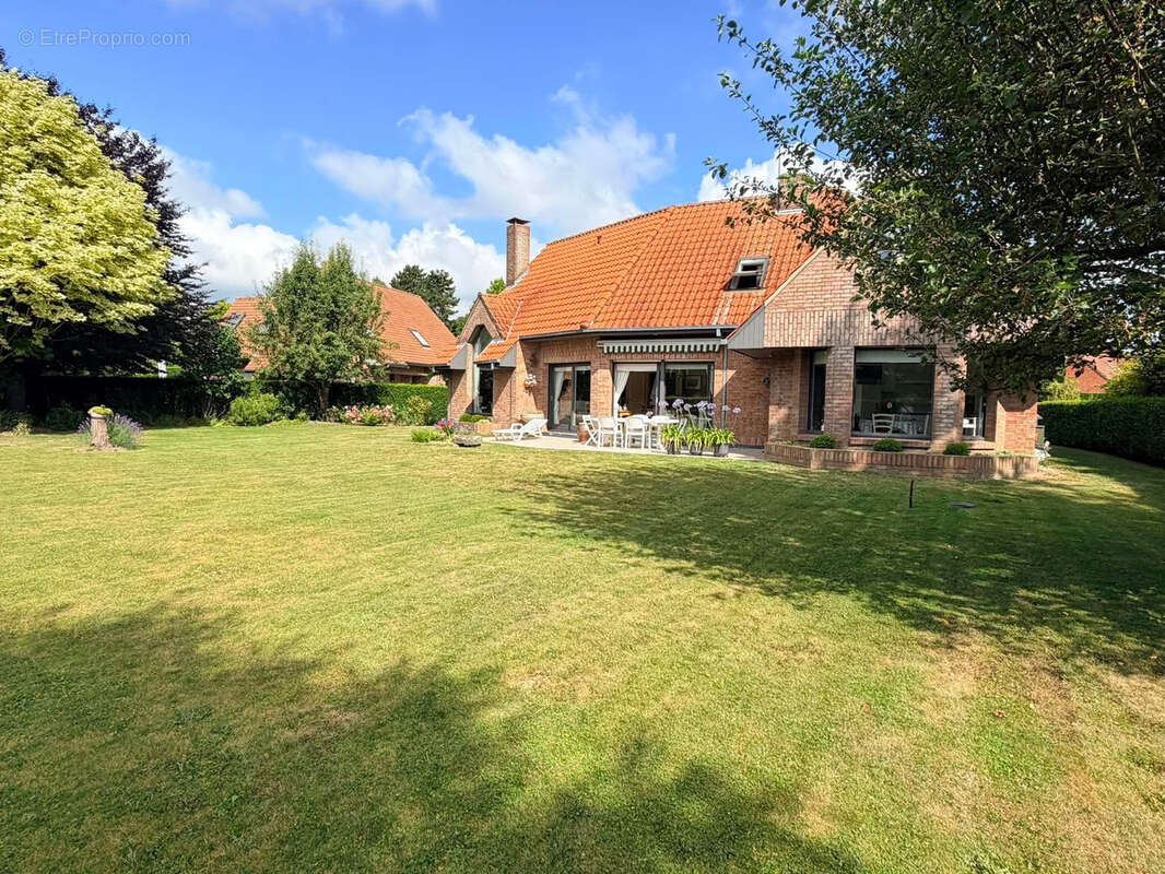 Maison individuelle - 159 m2 - Double garage - photo 9