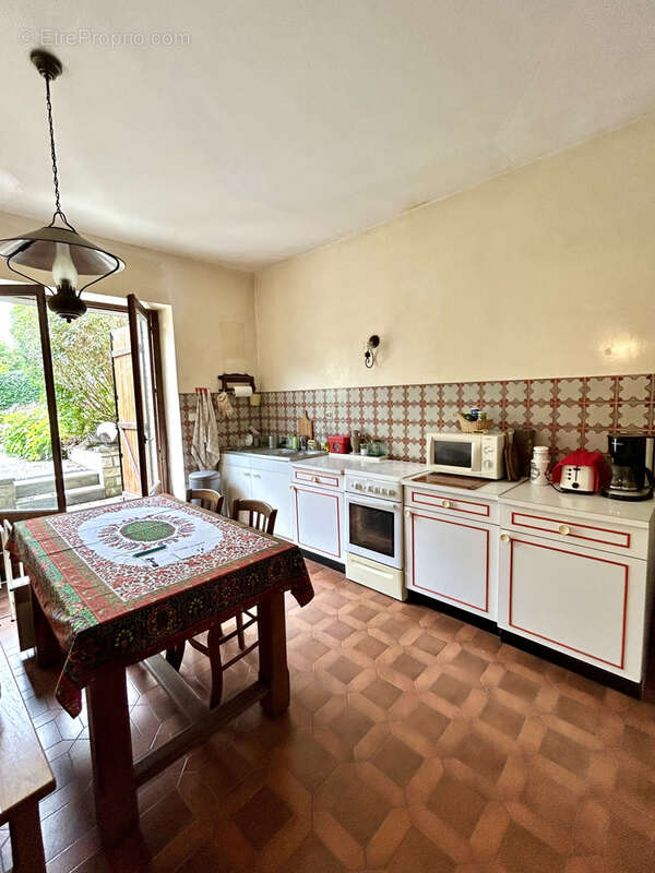 Maison à CONTREXEVILLE