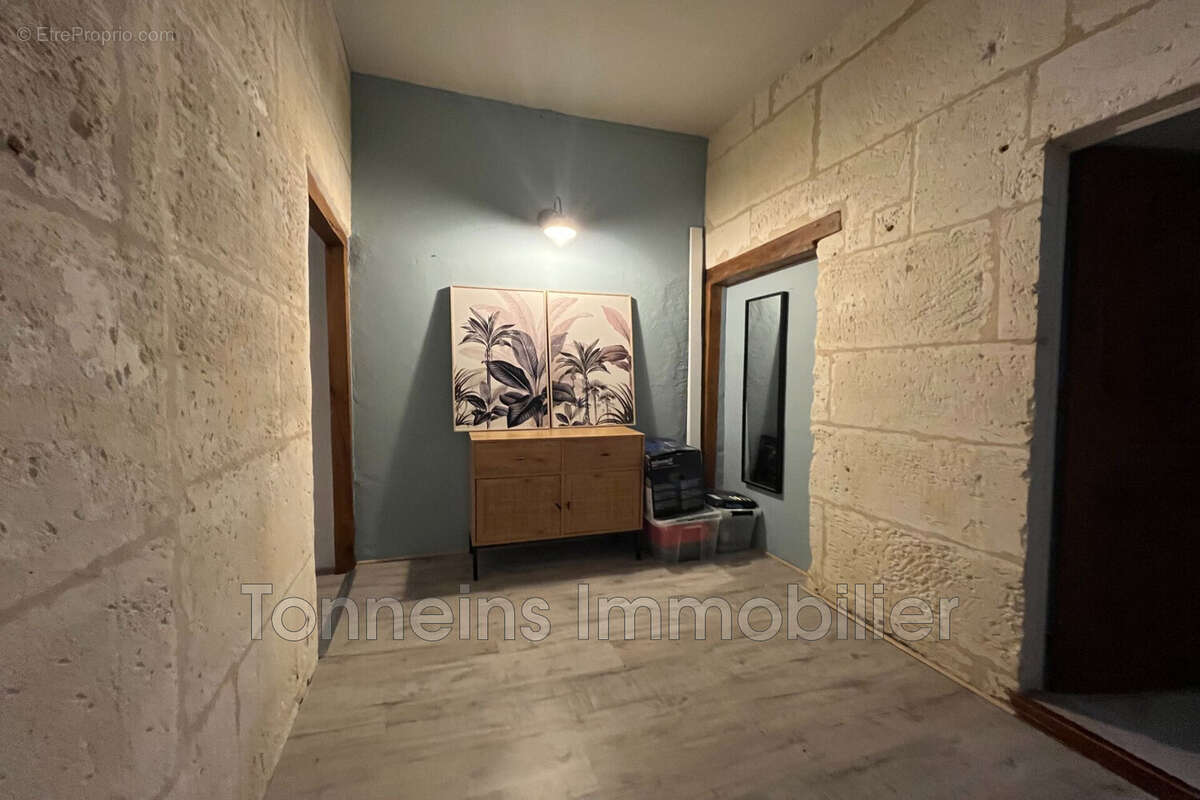 Maison à CHATEAUNEUF-SUR-CHARENTE