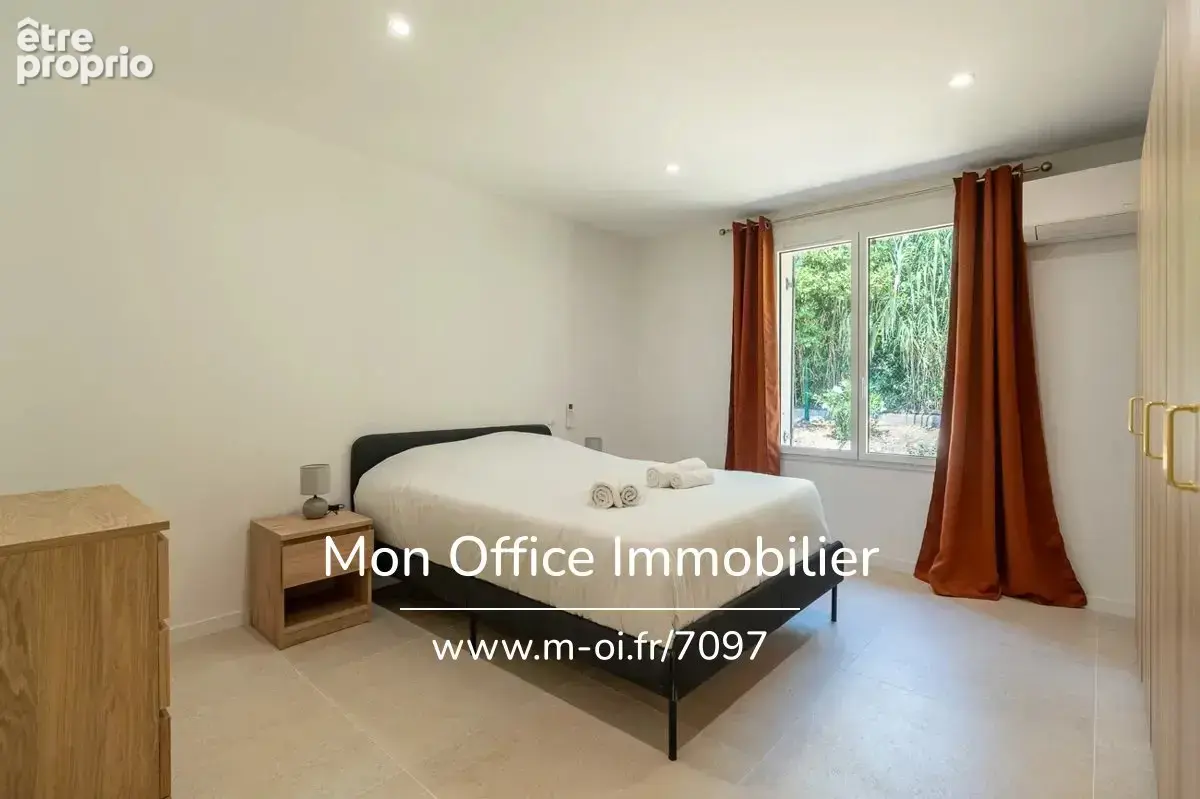Référence : 7097-les. - appartement rénové à 100m de la mer t4 avec terrasse et parkings résidence calme à grimaud beauvallon - photo 12