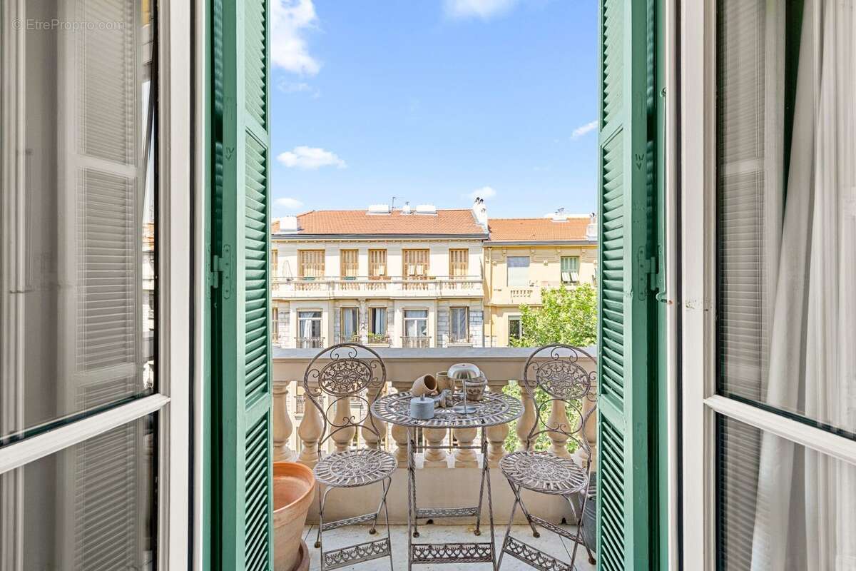 Appartement 80 m² à Nice  - photo 3
