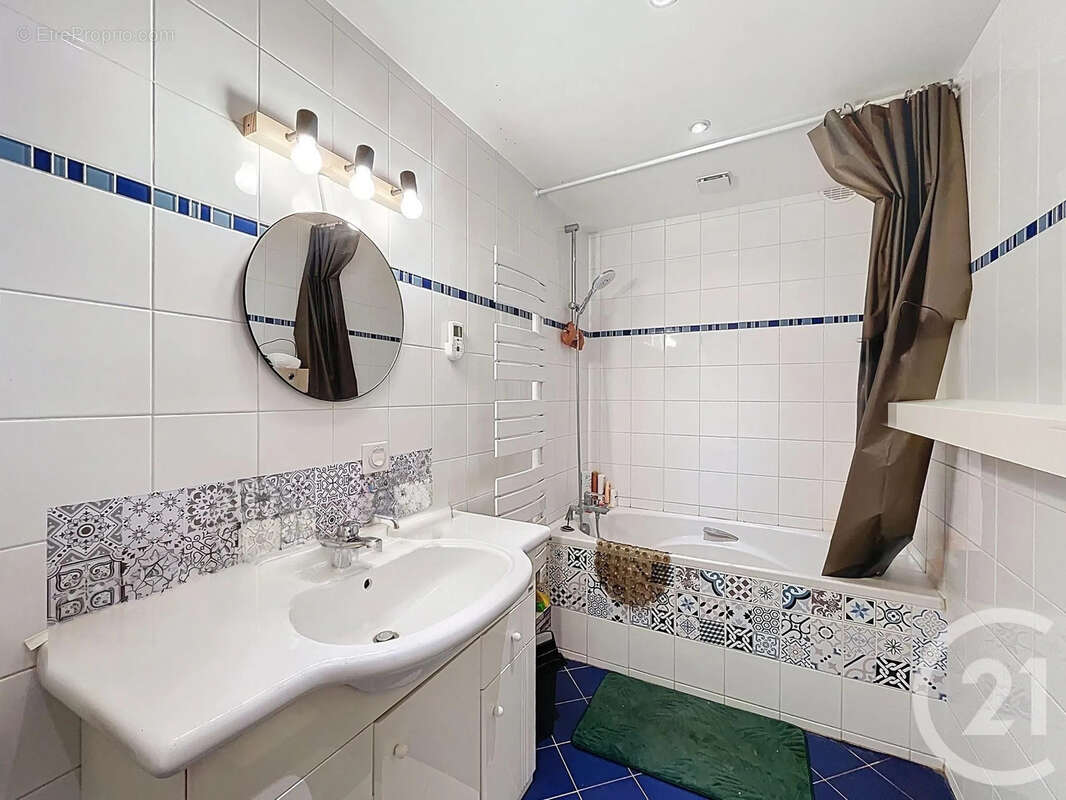 Maison à MOISSY-CRAMAYEL