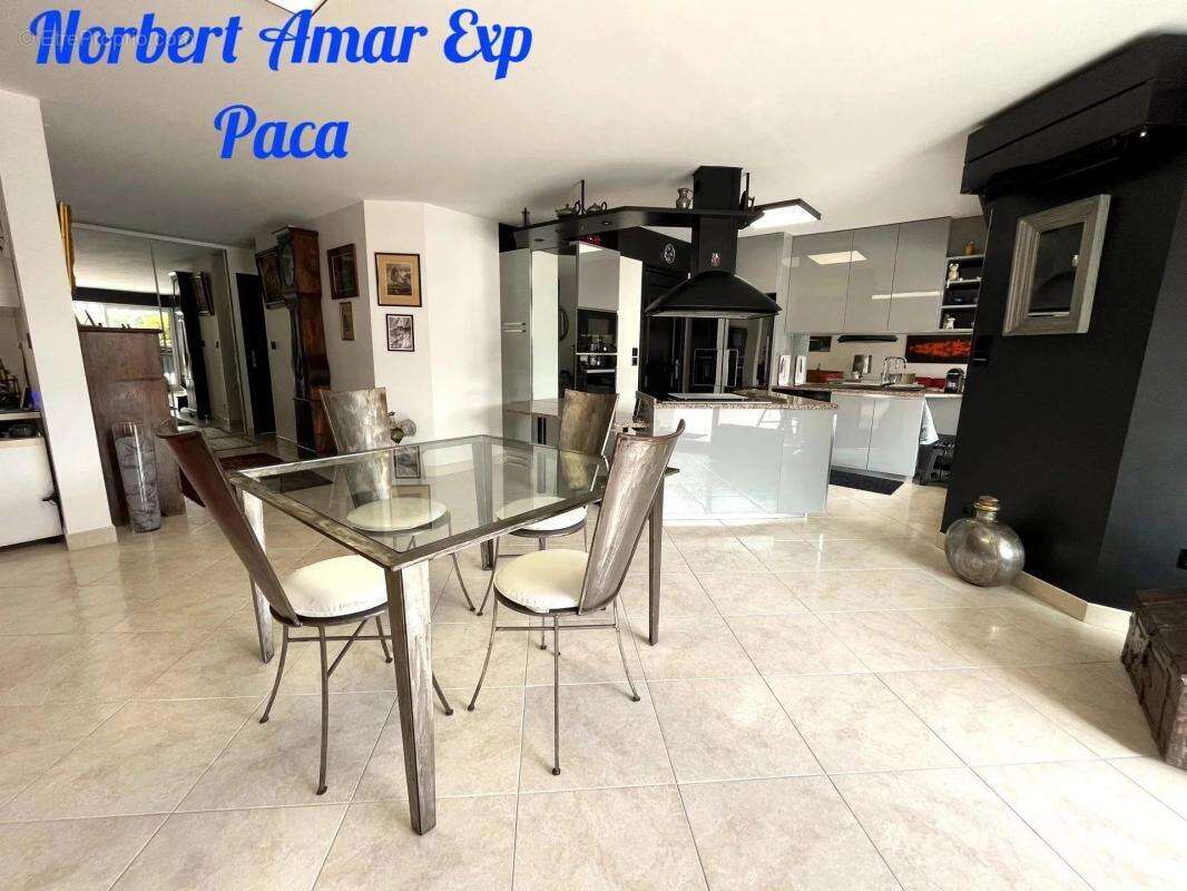 Appartement à FREJUS