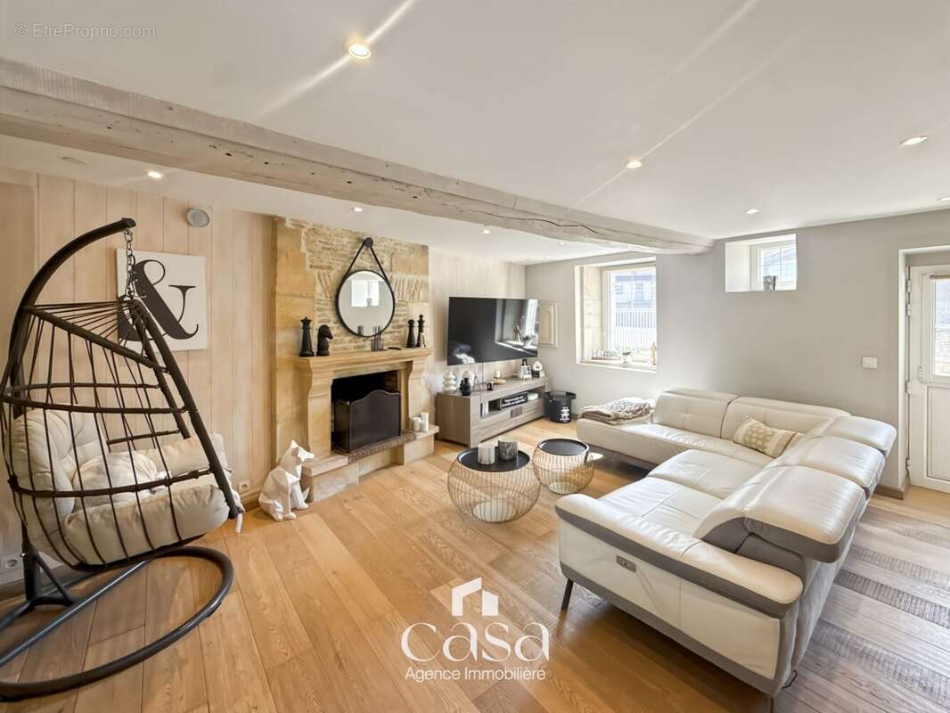 Maison 165 m² à Morteaux-Couliboeuf  - photo 2