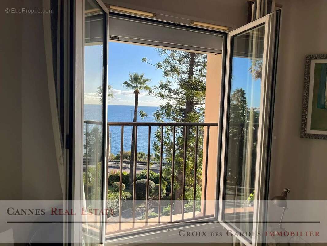 EXCLUSIVITÉ – Studio avec vue mer, piscine et accès privatif plage - photo 4