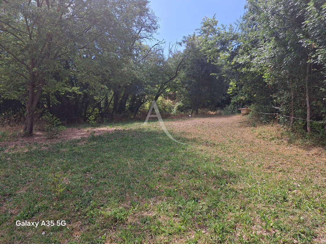 Terrain 819 m2 - photo 3