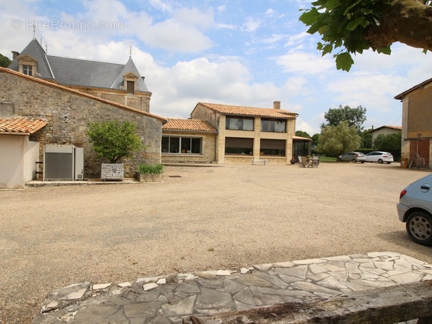 Maison à FRONSAC
