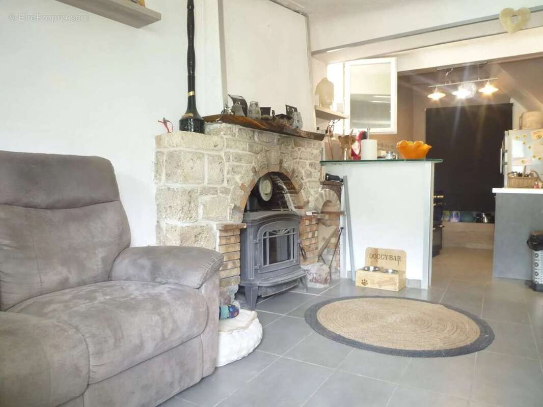 Maison à TOUET-SUR-VAR