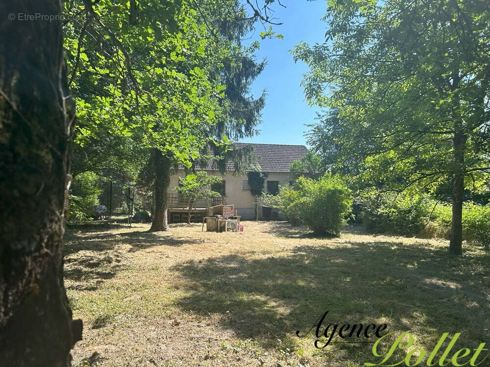 Maison à LA CHAPELLE-D&#039;ANGILLON