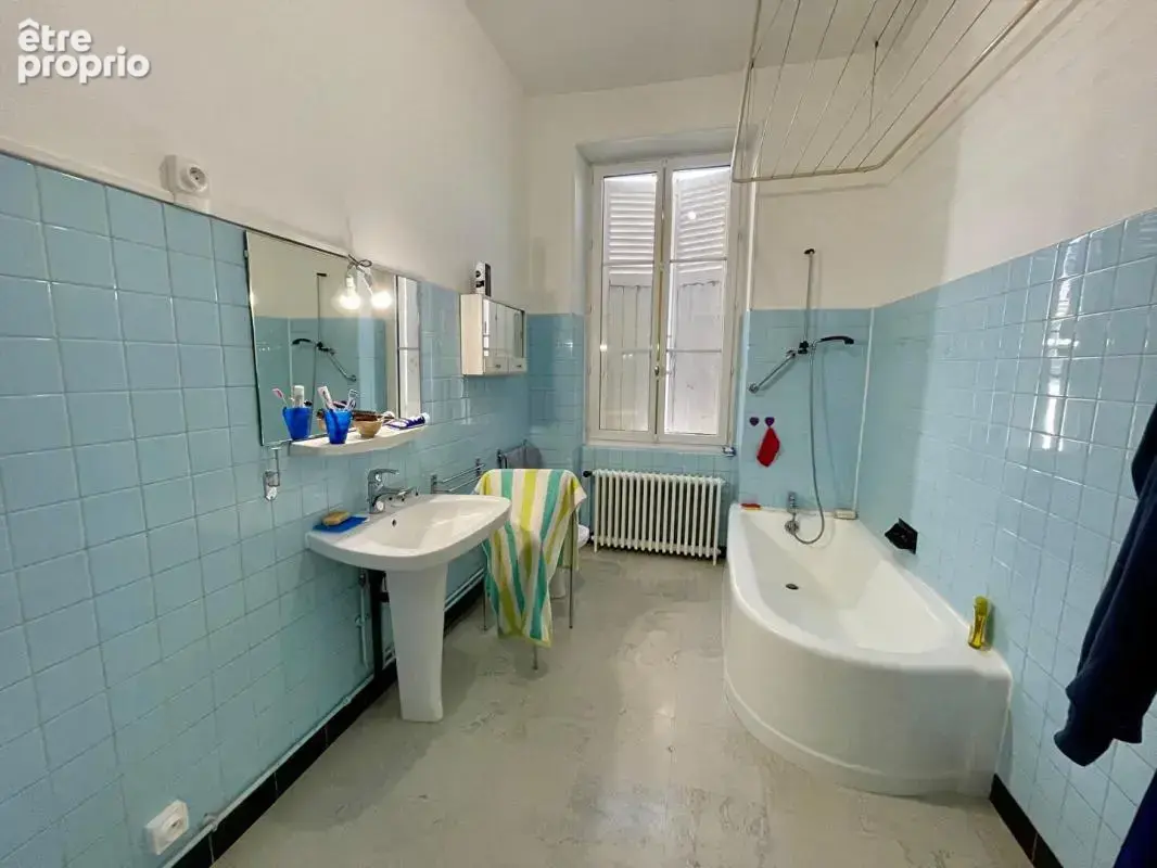 Immeuble de rapport - nevers centre-ville  - 448 m² avec cour, garages et cave - photo 15