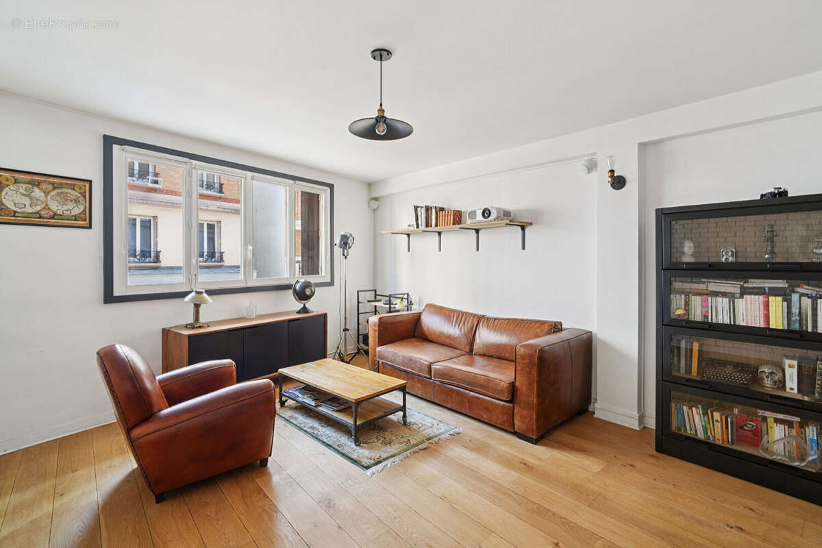 Appartement à PARIS-20E