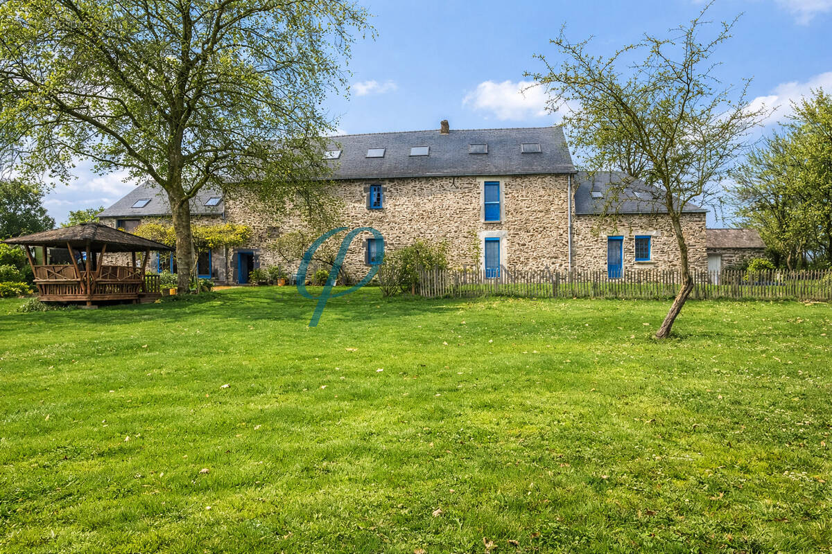 Maison à RIAILLE