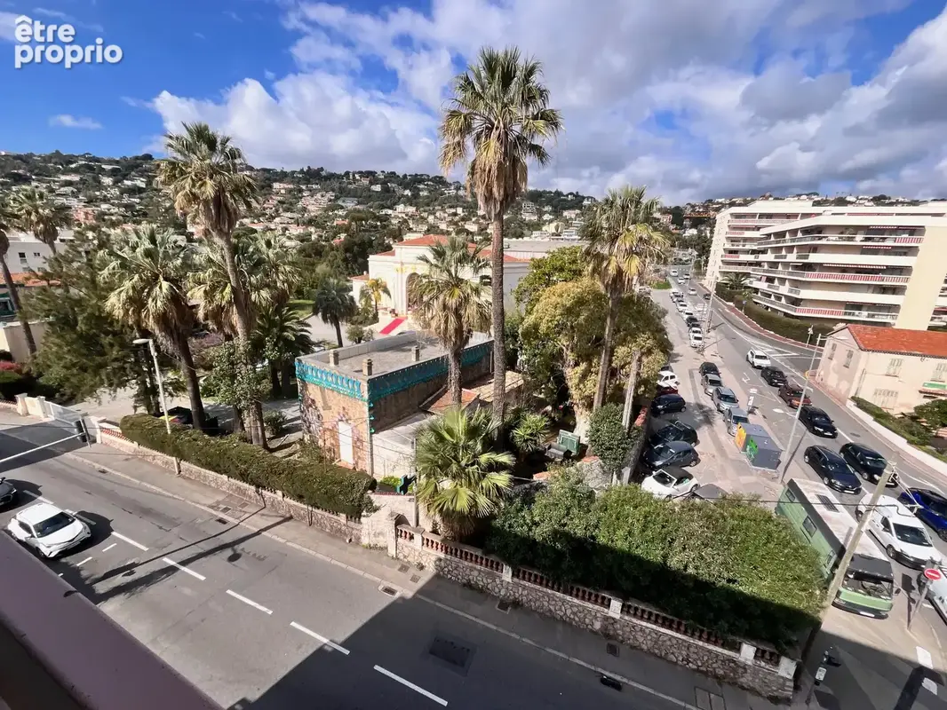 Appartement à VALLAURIS