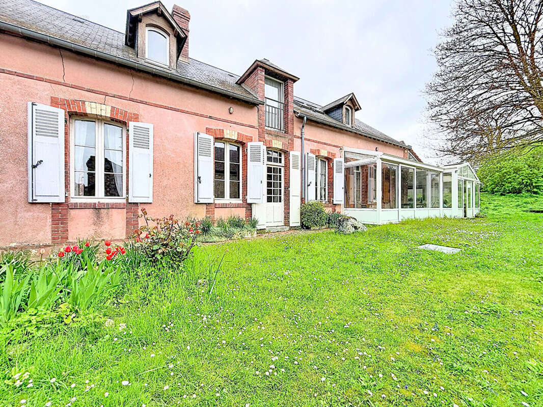 Maison à VER-LES-CHARTRES