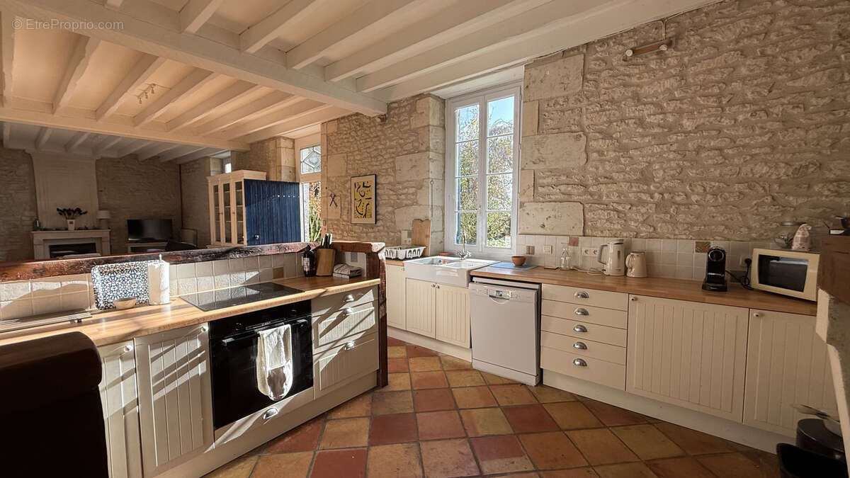 Maison à MORTAGNE-SUR-GIRONDE