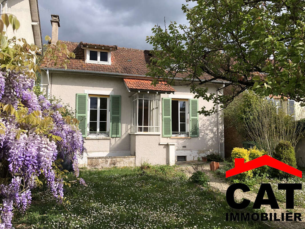 Maison à CHAMPAGNE-SUR-SEINE