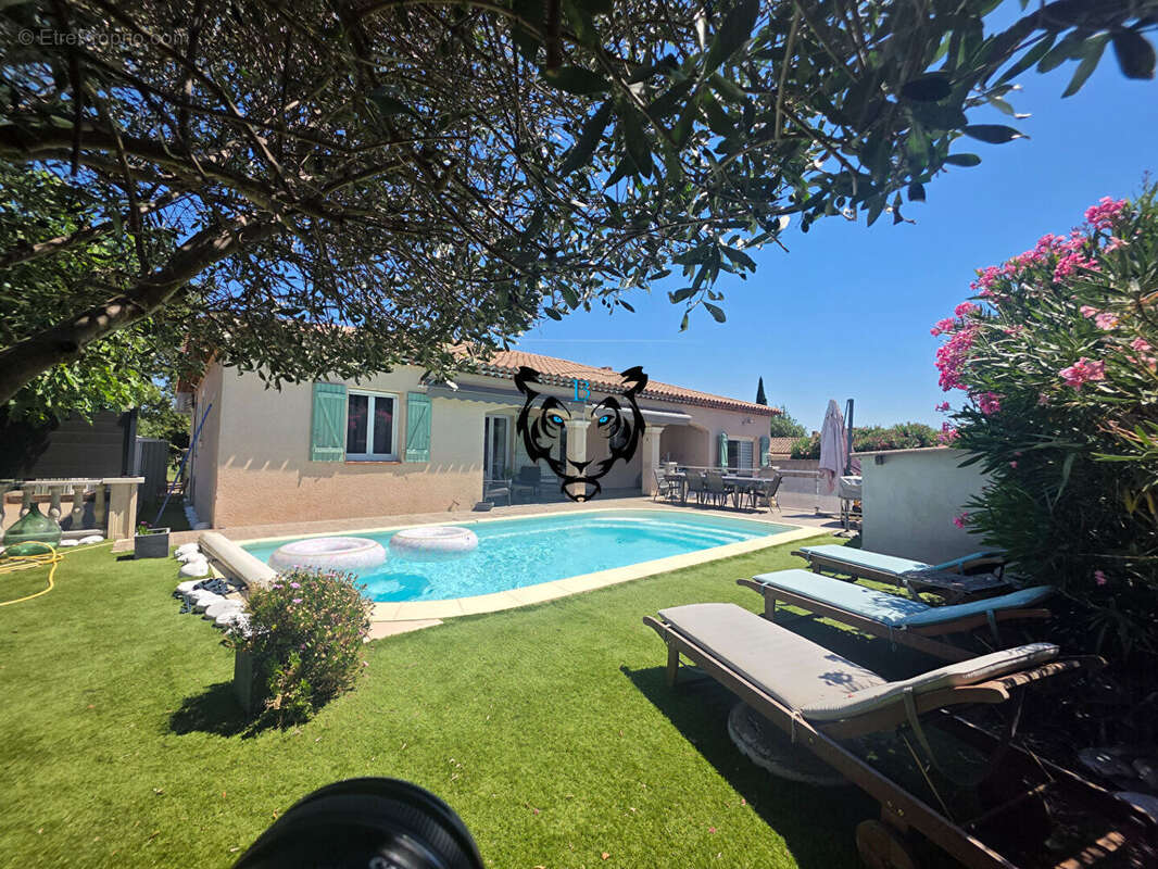 Maison à LE MUY