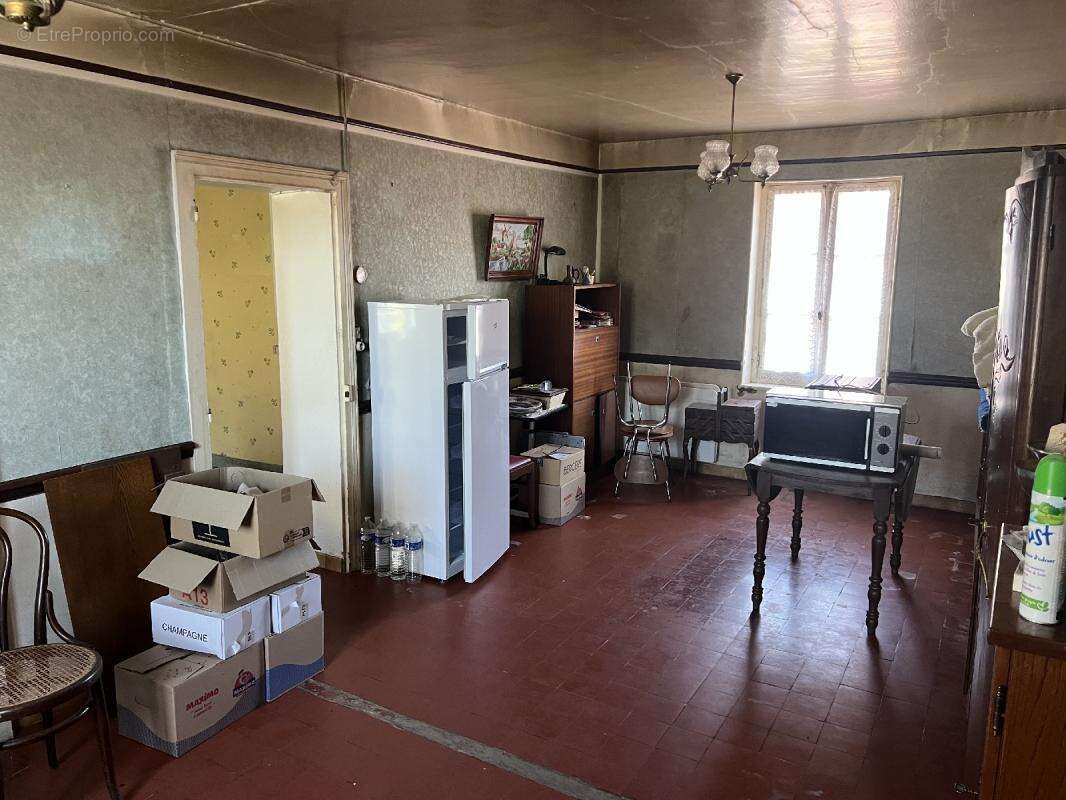 Maison à ALMENECHES