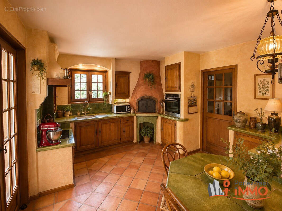 Maison à MONTANAY