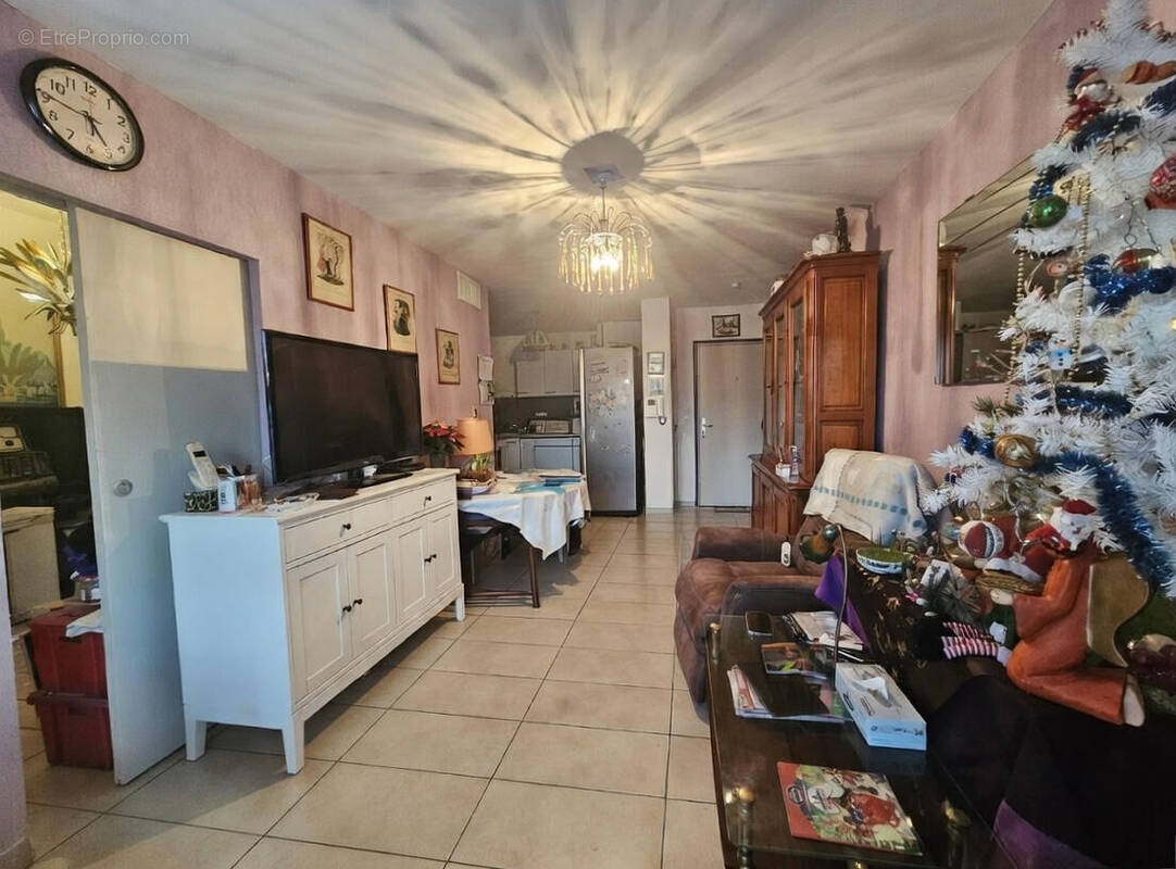 Appartement à LA CRAU