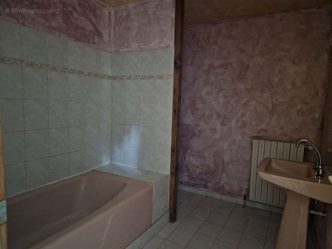 Maison à DRAGEY-RONTHON