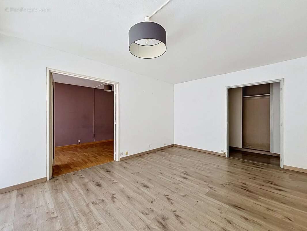Appartement à ELANCOURT