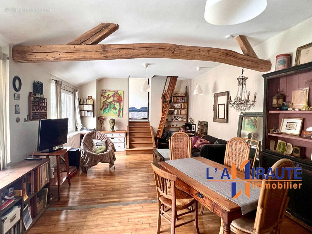 Appartement à HOUILLES