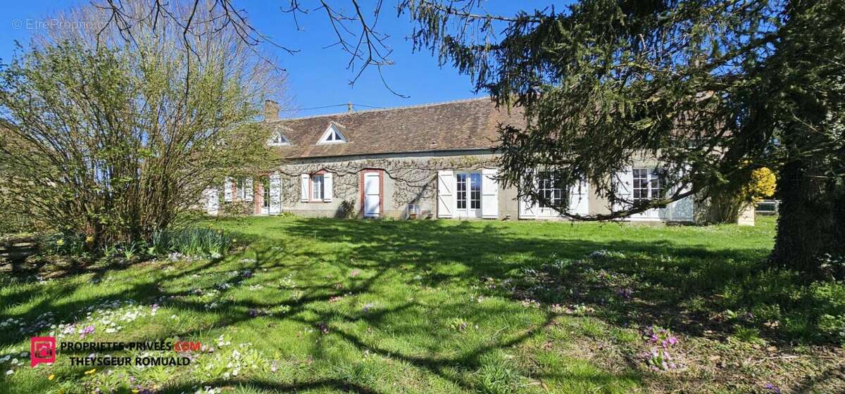 Maison à COURTENAY