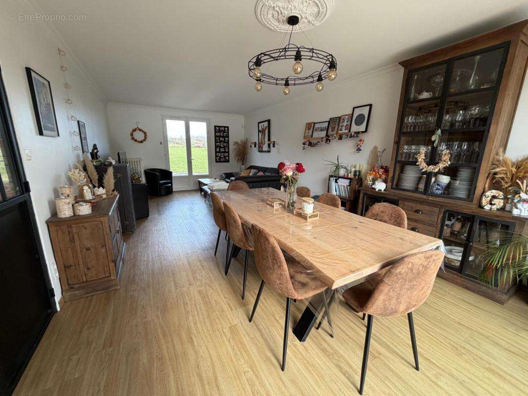 Maison à SAVIGNE-L'EVEQUE