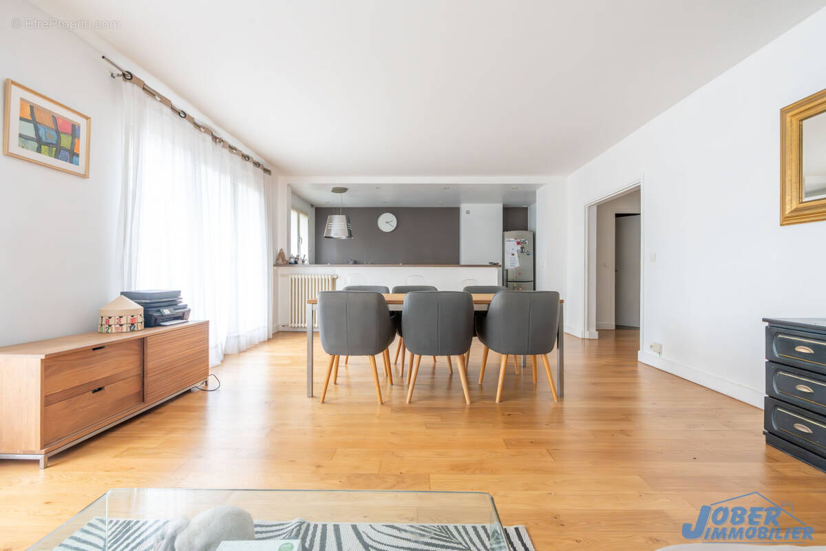 Appartement à NOGENT-SUR-MARNE