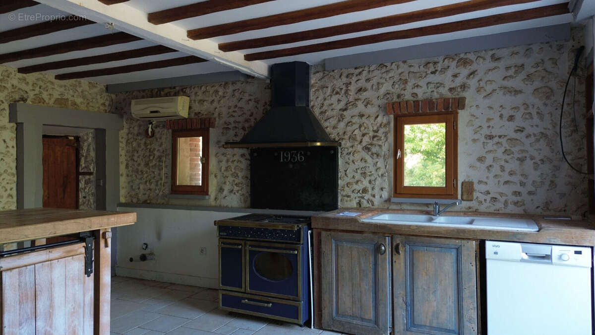 Maison 140 m² à Millac  - photo 4