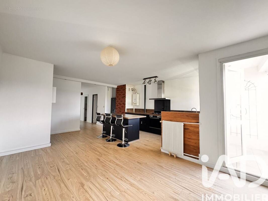 Photo 1 - Appartement à VILLENEUVE-LA-GARENNE