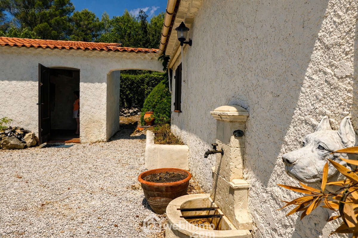 Maison 152 m² à Cabasse  - photo 14