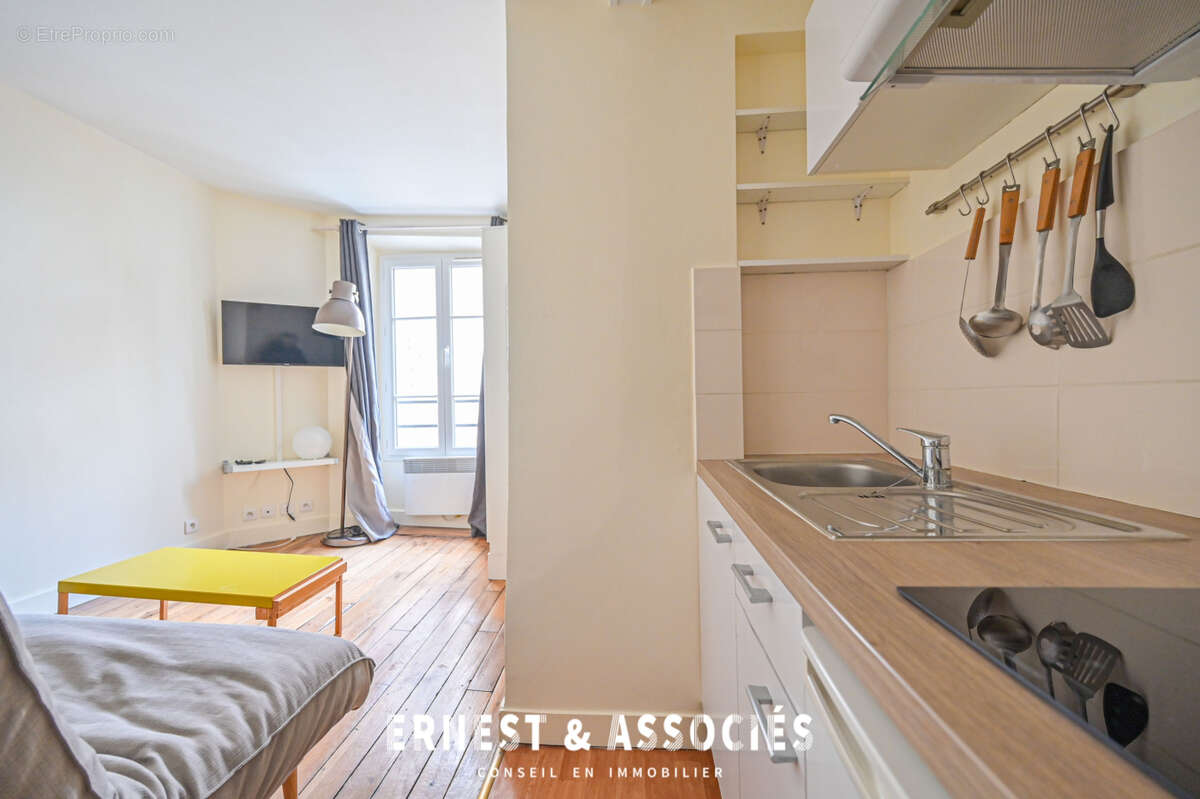 Appartement à PARIS-17E