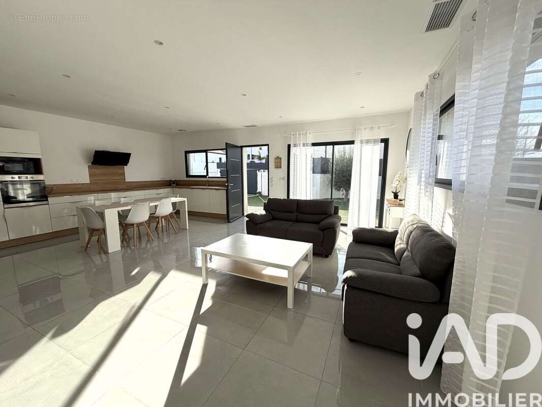 Photo 4 - Maison à SAUVIAN