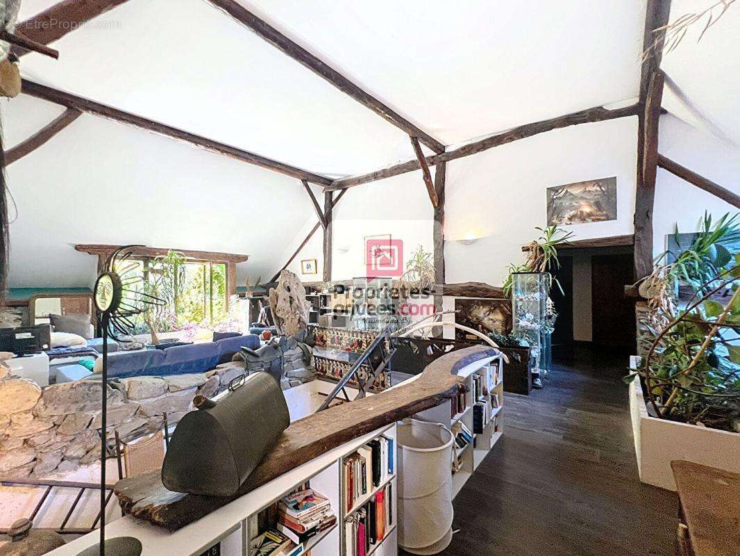 Maison à GILLY-SUR-ISERE